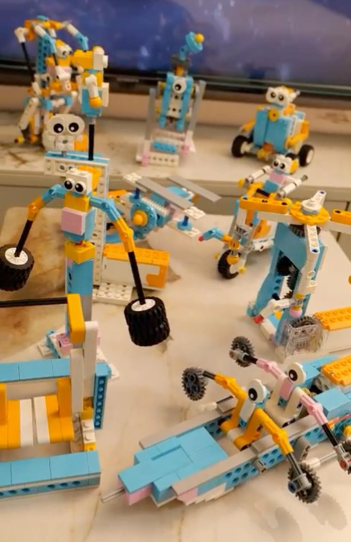 Collection of various robot builds created with the kit