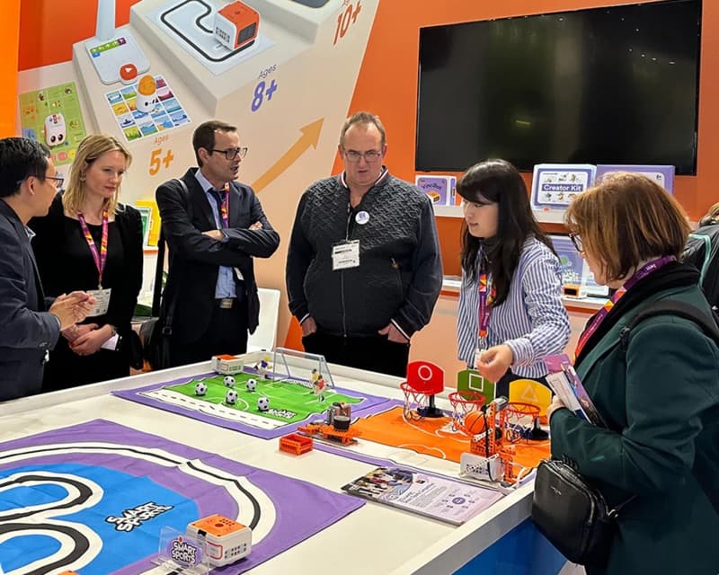 MatataStudio VinciBot display at education conference