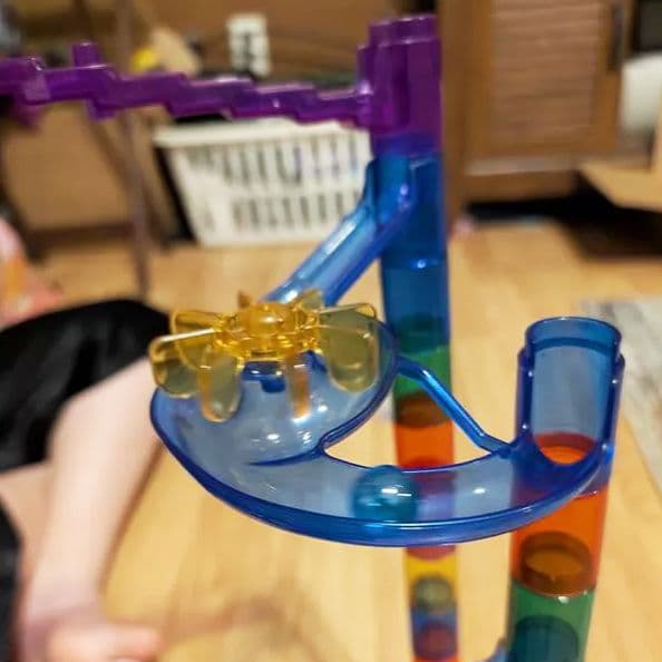 Close-up of a spinner action piece on the marble run